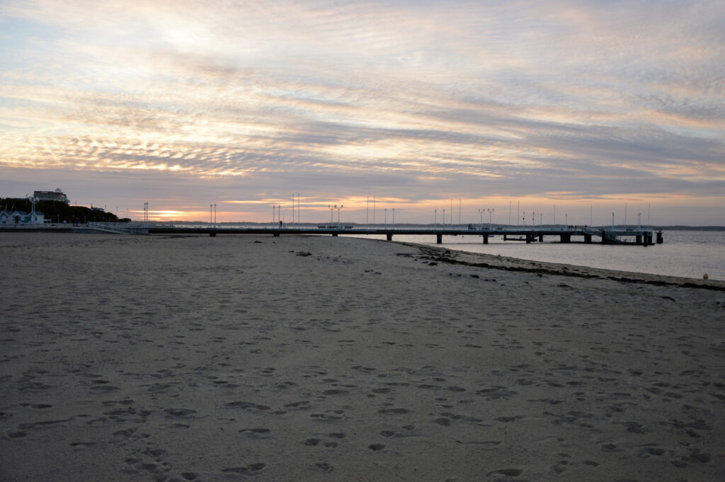 Tramonto sull'Oceano Atlantico oceano, pontile, bordeaux, tramonto