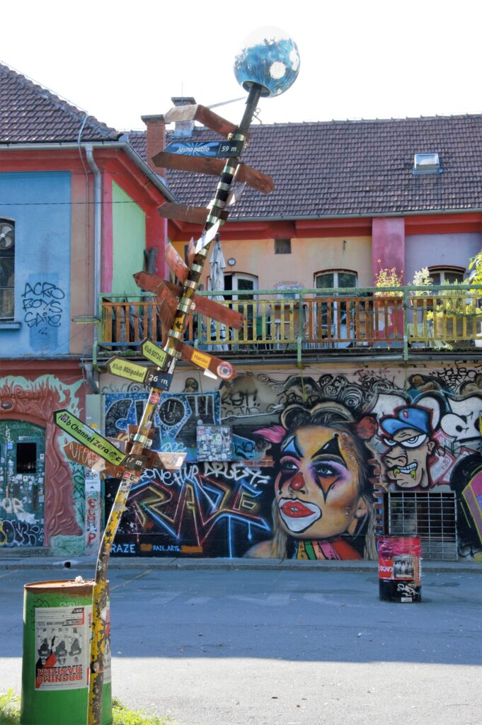 Quartiere Metelkova, Lubiana arte, graffiti