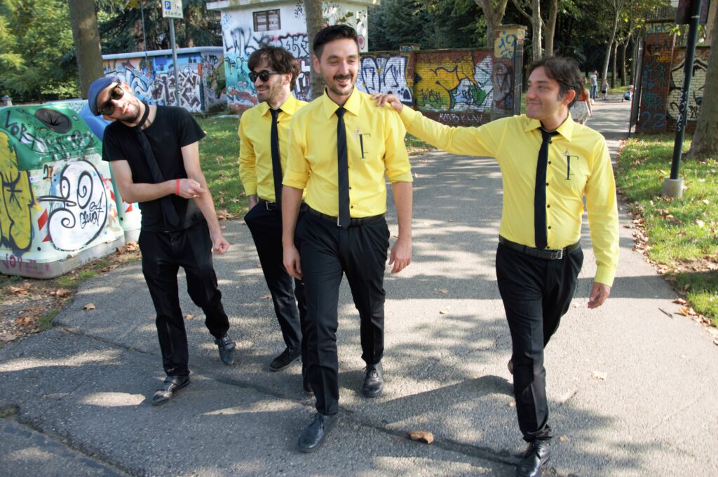 Foto gruppo band, musicisti, parco