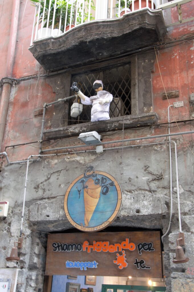 Scaramanzia napoletana pulcinella, frigitoria