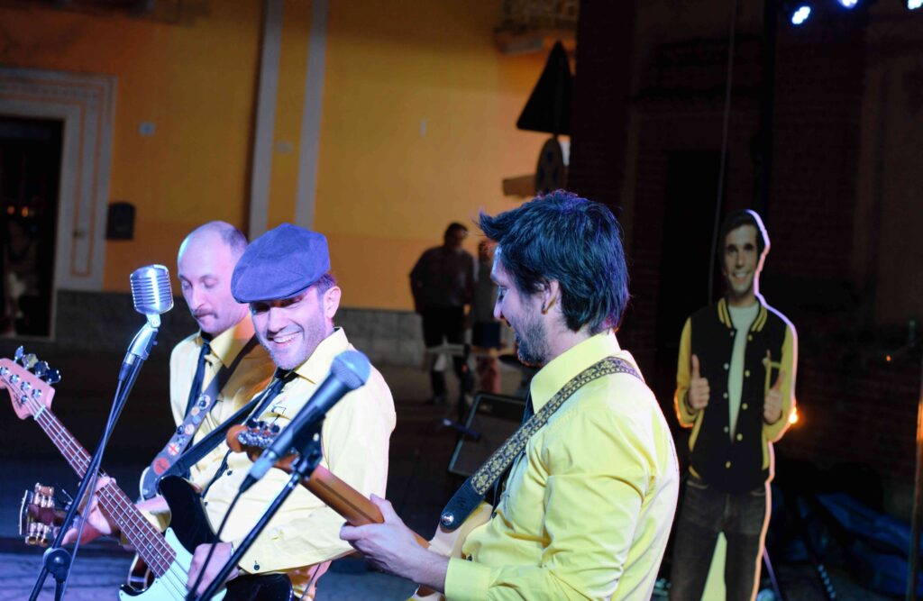 Il divertimento è sempre assicurato, anche per chi suona! live, musica, concerto, palco, stage