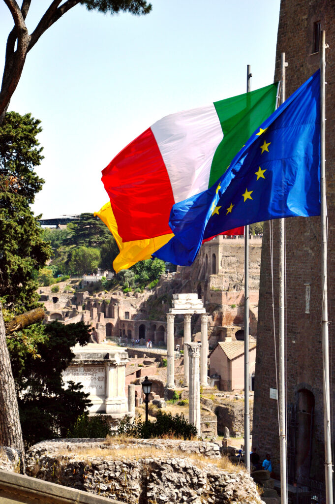 Tricolore sui Fori Romani