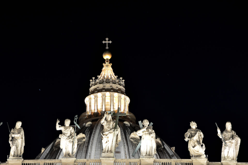 Fronte del cupolone statue, cupolone