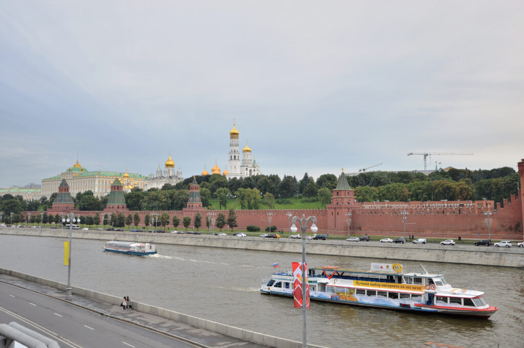 La Moscova ed il Cremlino fiume, battello, cremlino