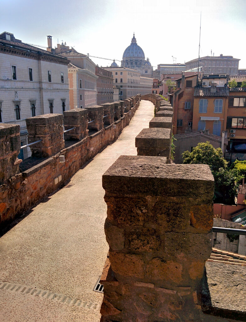 Il passaggio segreto da Castel Sant'Angelo a San Pietro cupolone, passaggio, passerella, roma