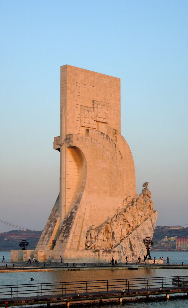 Monumento agli esploratori tramonto, navigatori, monumento