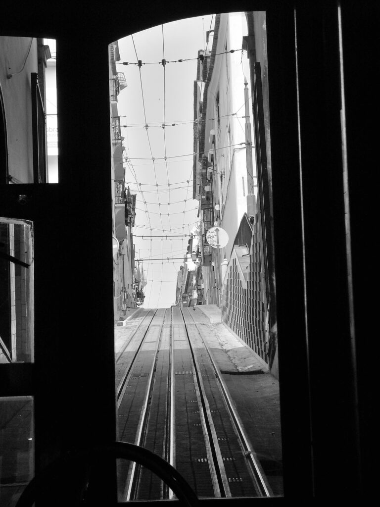 Sull'elevador bianco, nero, ascensore