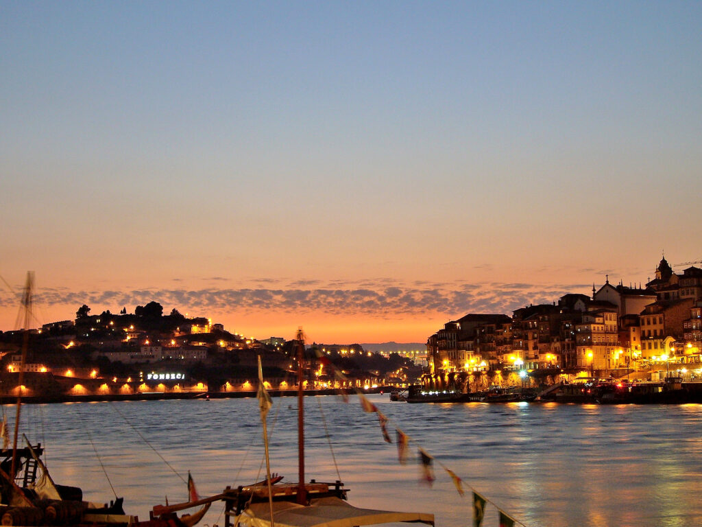Tramonto rosso su Porto