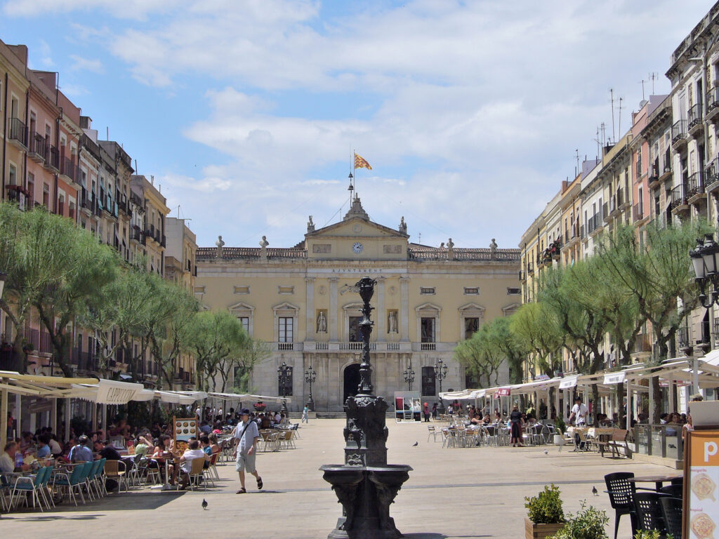 Plaça de la Font, Tarragona tarragona, piazza, estate