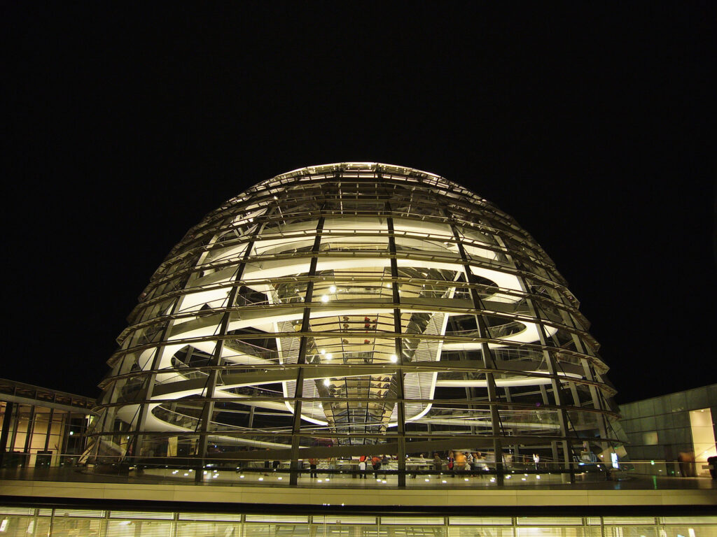 Il Reichstag - Parlamento tedesco parlamento, germania, berlino, vetrate, sfera