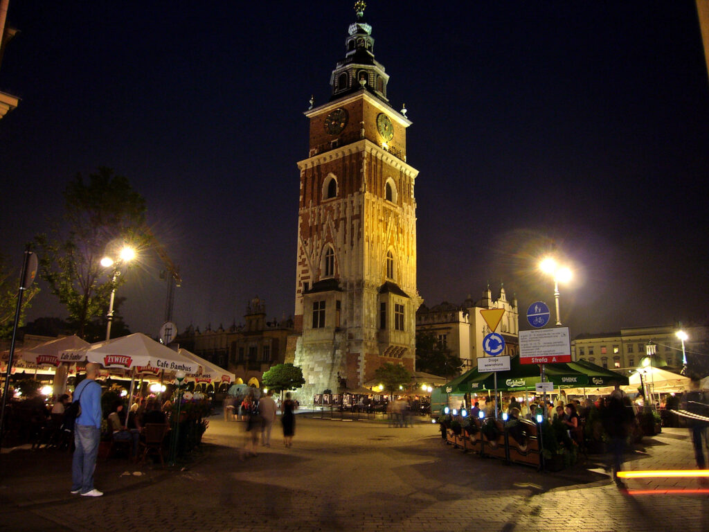 Piazza del Mercato di sera cracovia, campanile, chiesa